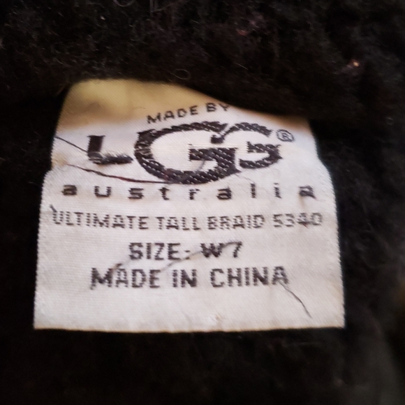 Uggs Black Tall Revival Boots Sheepskin 7 W - Picture 8 of 11